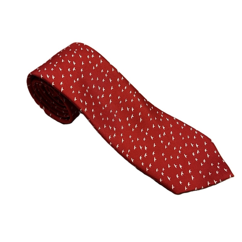 *NWT* Vineyard Vines 100% Silk Tie Red Flying Birds Pattern Men's Necktie 59"